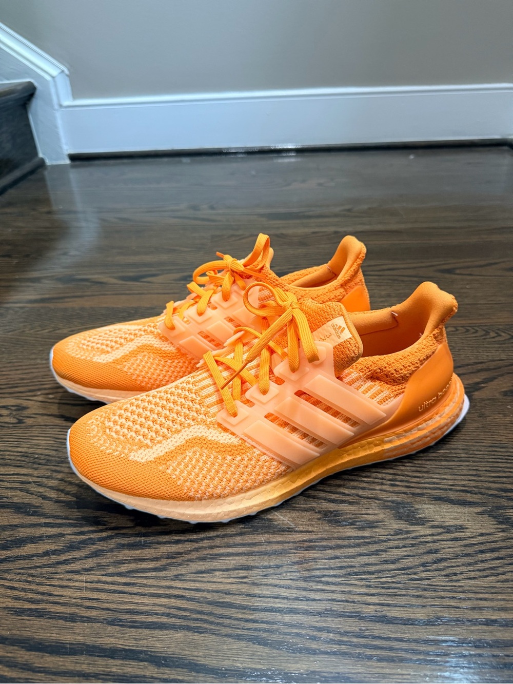 adidas Ultraboost DNA 5.0 Solar Orange Men’s Size 10 Running Sneakers HQ5891